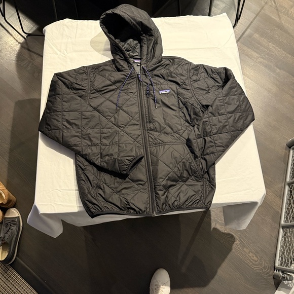 Patagonia Men's Black Hooded Puffer Jacket - Picture 9 of 16